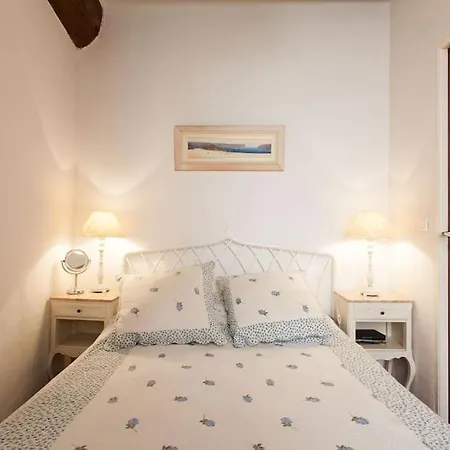 A8 - 2 Bdr Duplex Remparts Heart Of Old Apartamento